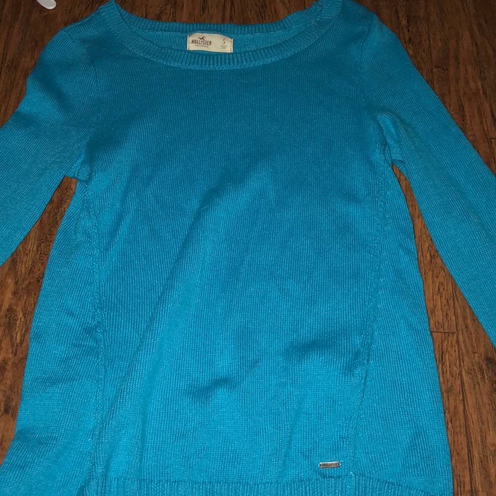 Blue Holister Longsleeve. Never worn.